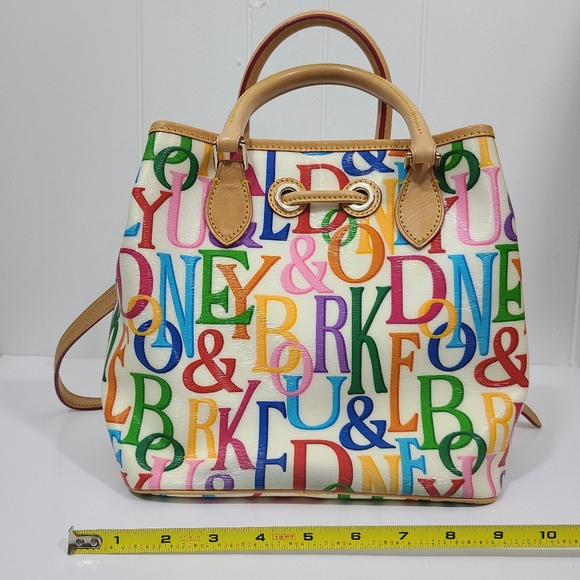 Dooney & Bourke Retro Grafica Drawstring Cinch Bucket Shoulder Sig Logo Bag - Picture 7 of 14